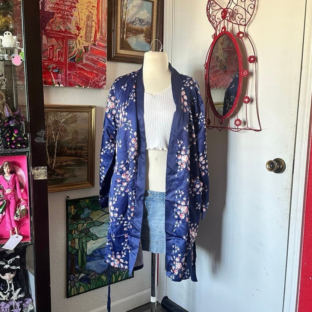 morgan lane fabfitfun dark blue pink floral silky robe